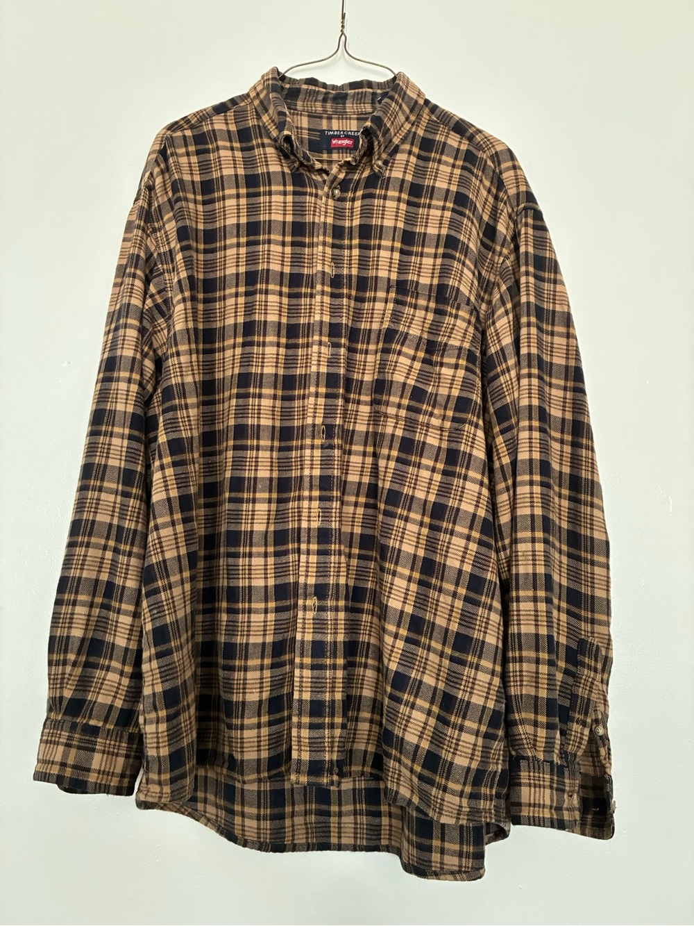 Wrangler Men's Black and Brown Plaid Button-Down Shirt